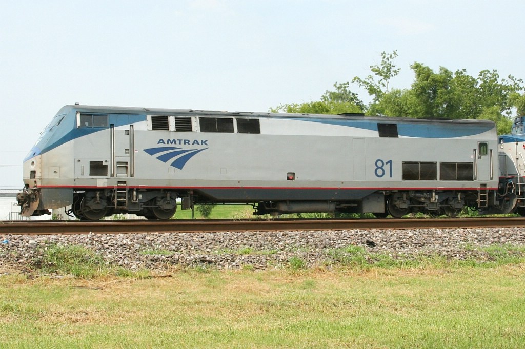 AMTK 81 leading the WB sunset limited